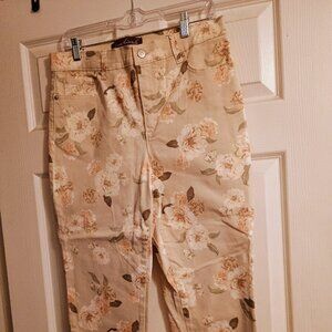 Gloria Vanderbilt Amanda Denim Tan Floral Capris, Sz 10, High Rise, New